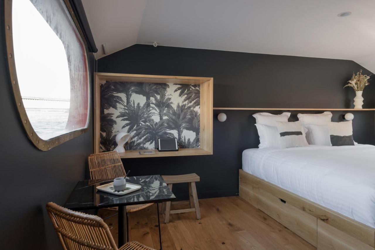 ホテル La Peniche - Bed And Bicycle - Tournon エクステリア 写真