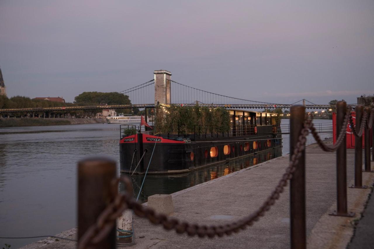 ホテル La Peniche - Bed And Bicycle - Tournon エクステリア 写真