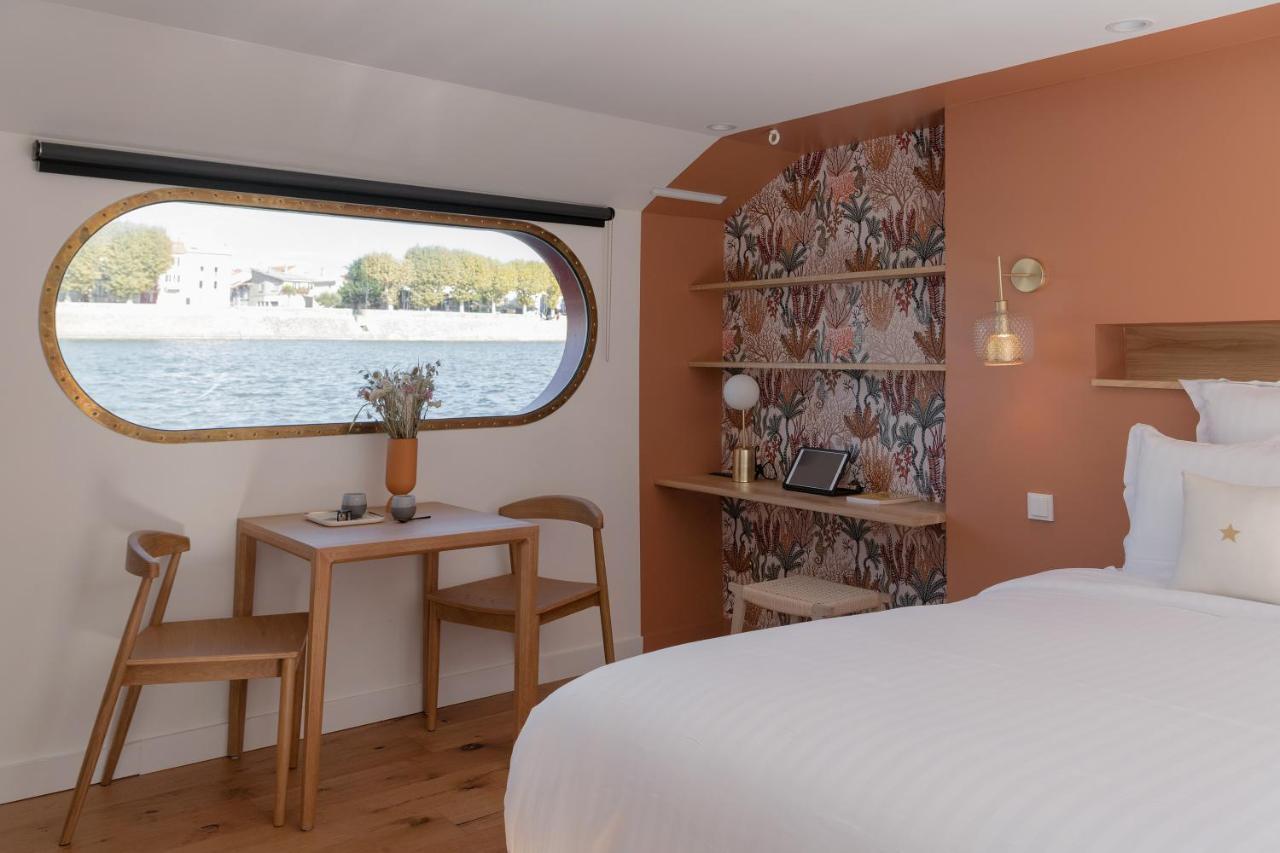 ホテル La Peniche - Bed And Bicycle - Tournon エクステリア 写真